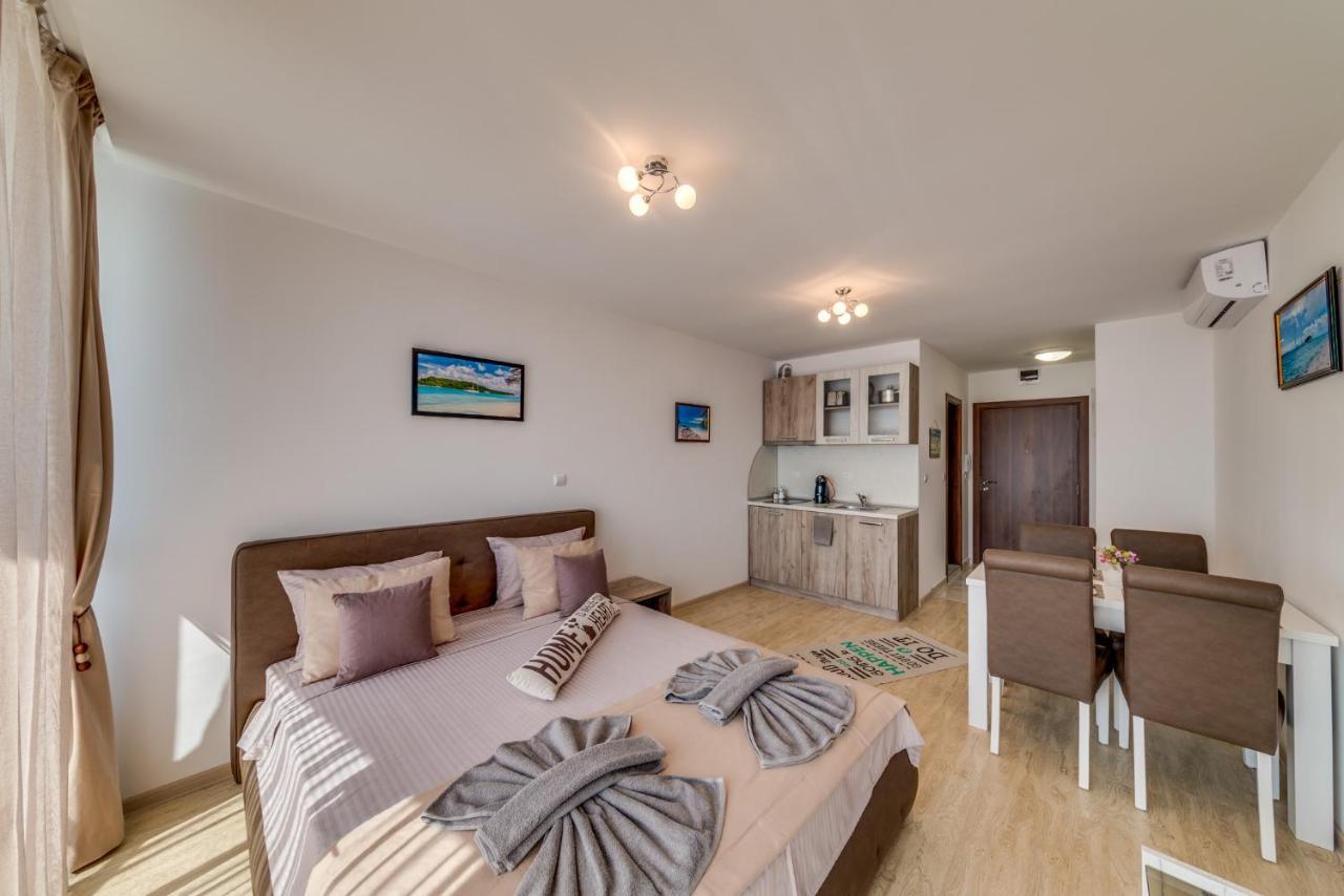 Apartcomplex Golden Bay Ravda Buitenkant foto