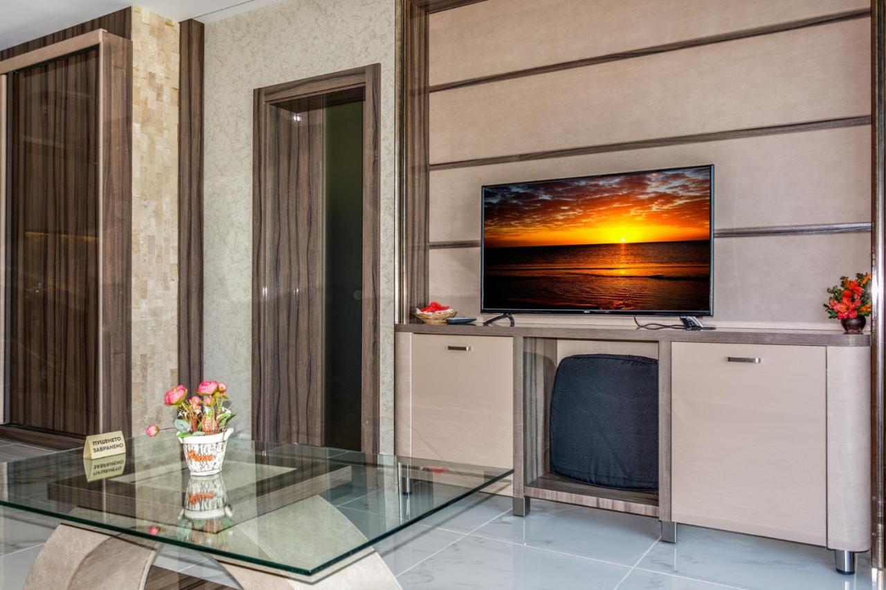 Apartcomplex Golden Bay Ravda Buitenkant foto