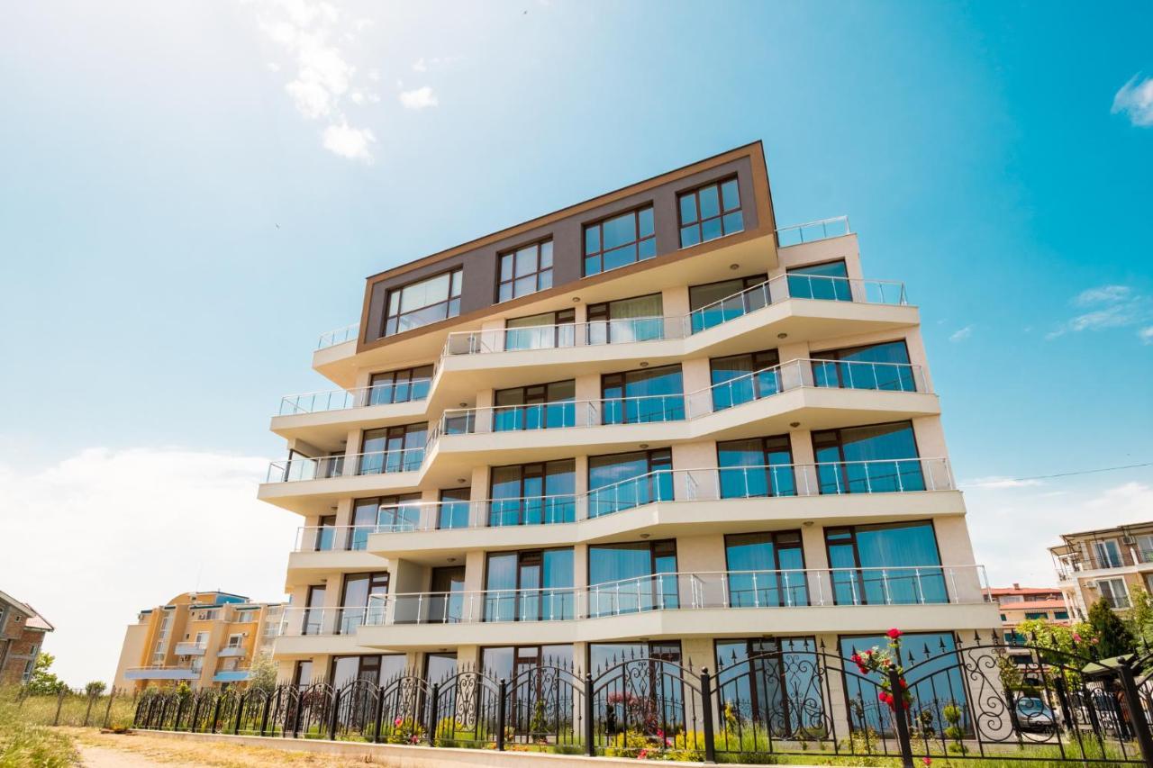 Apartcomplex Golden Bay Ravda Buitenkant foto