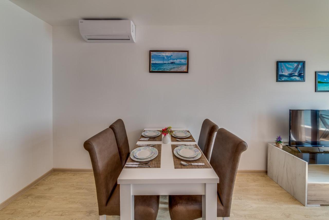 Apartcomplex Golden Bay Ravda Buitenkant foto