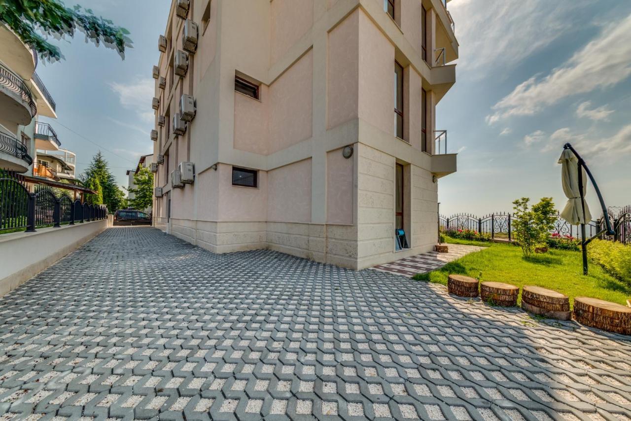 Apartcomplex Golden Bay Ravda Buitenkant foto