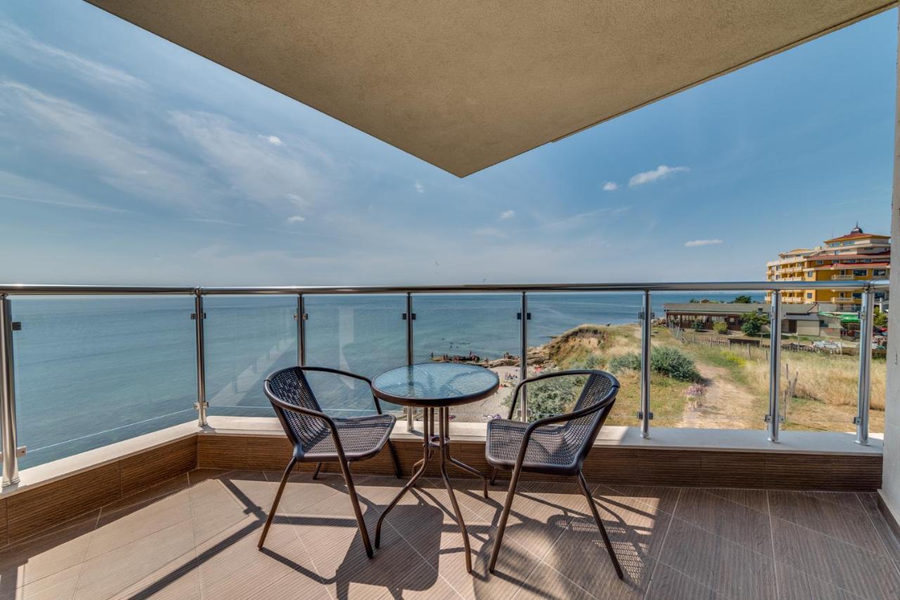 Apartcomplex Golden Bay Ravda Buitenkant foto