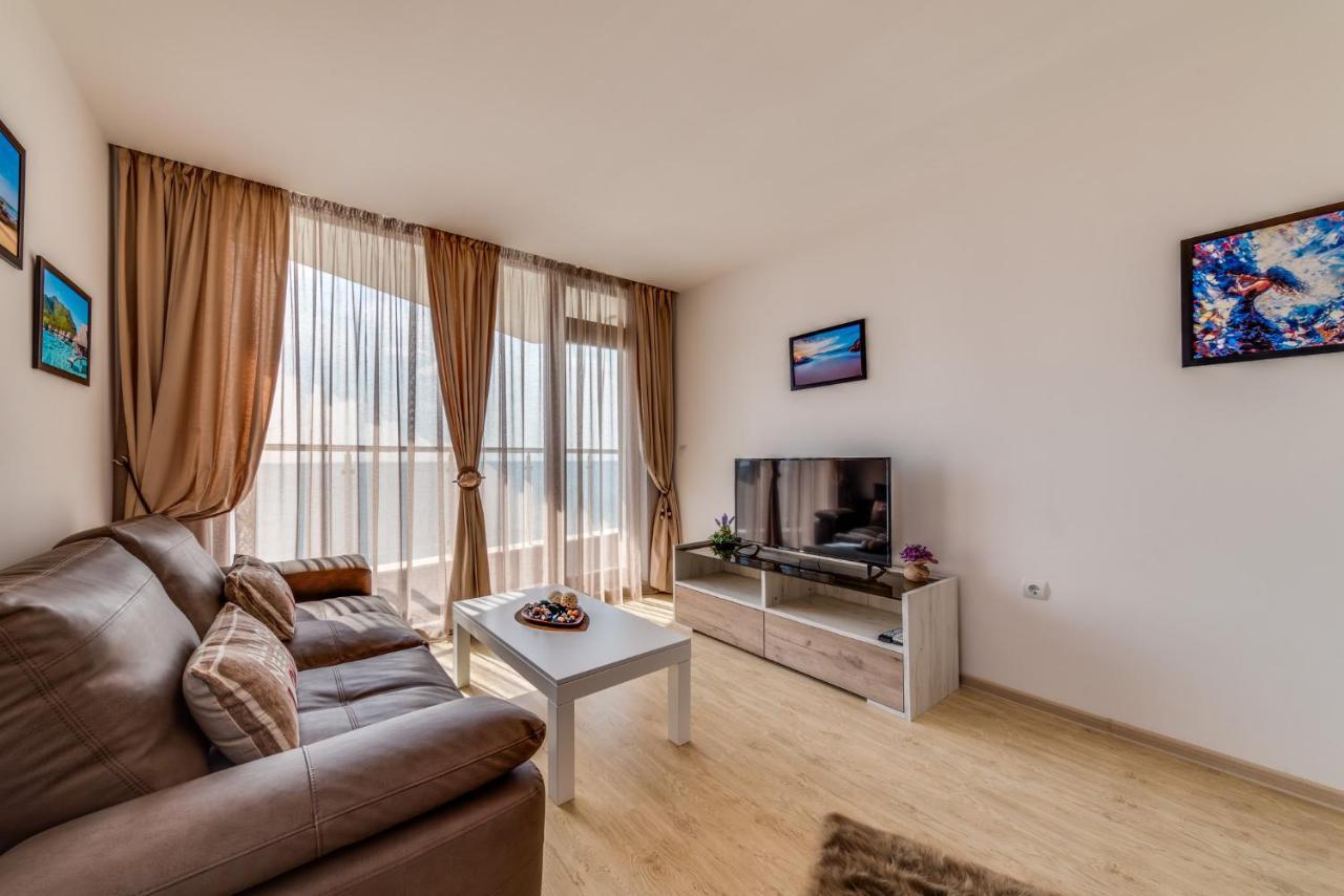 Apartcomplex Golden Bay Ravda Buitenkant foto