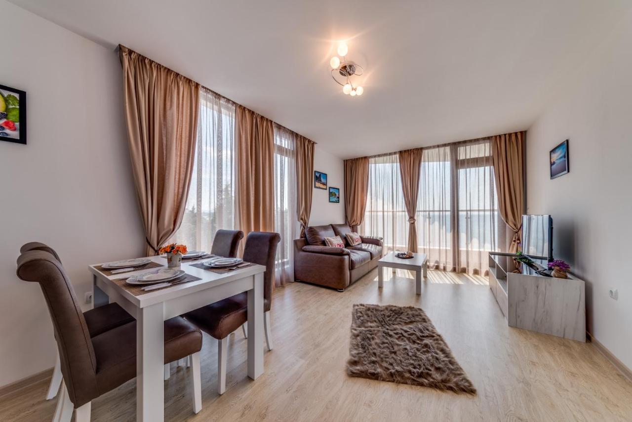 Apartcomplex Golden Bay Ravda Buitenkant foto