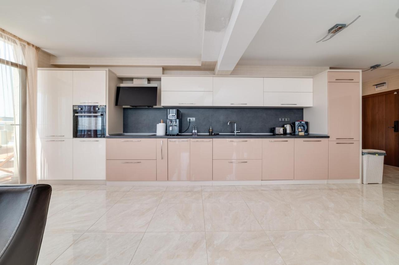 Apartcomplex Golden Bay Ravda Buitenkant foto