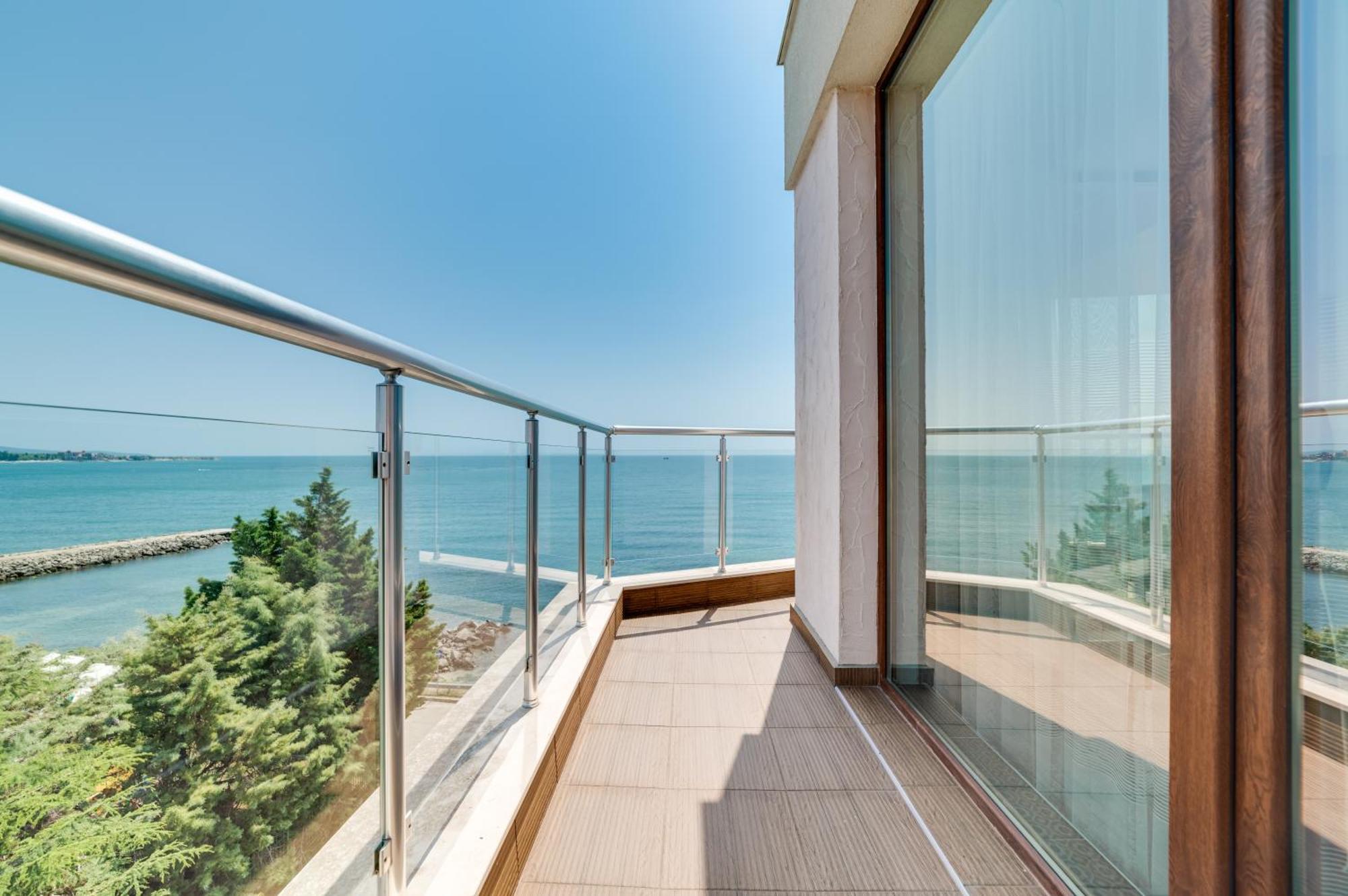 Apartcomplex Golden Bay Ravda Buitenkant foto