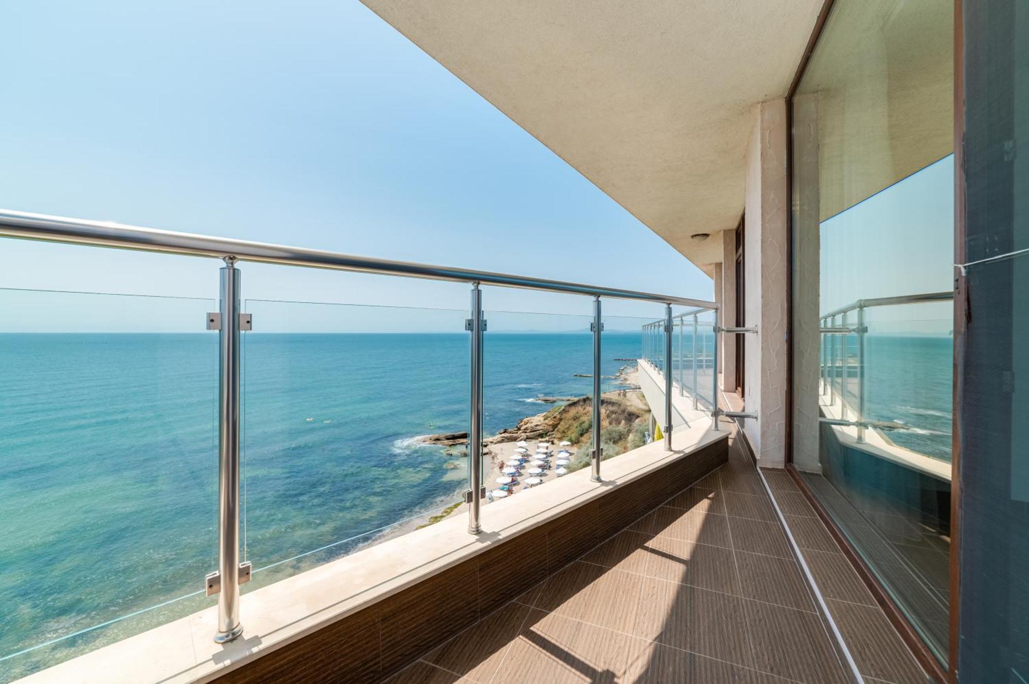 Apartcomplex Golden Bay Ravda Buitenkant foto