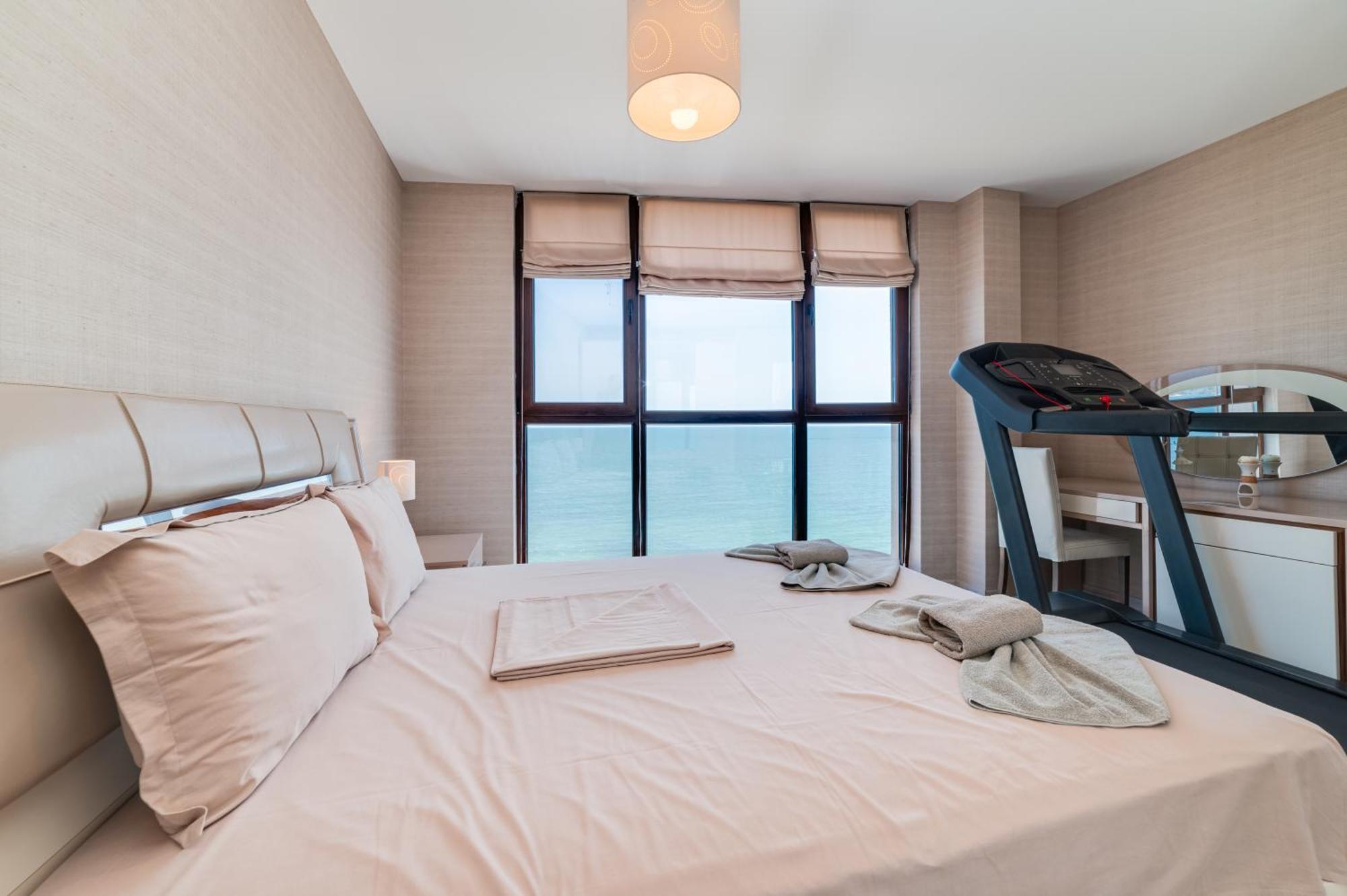 Apartcomplex Golden Bay Ravda Buitenkant foto