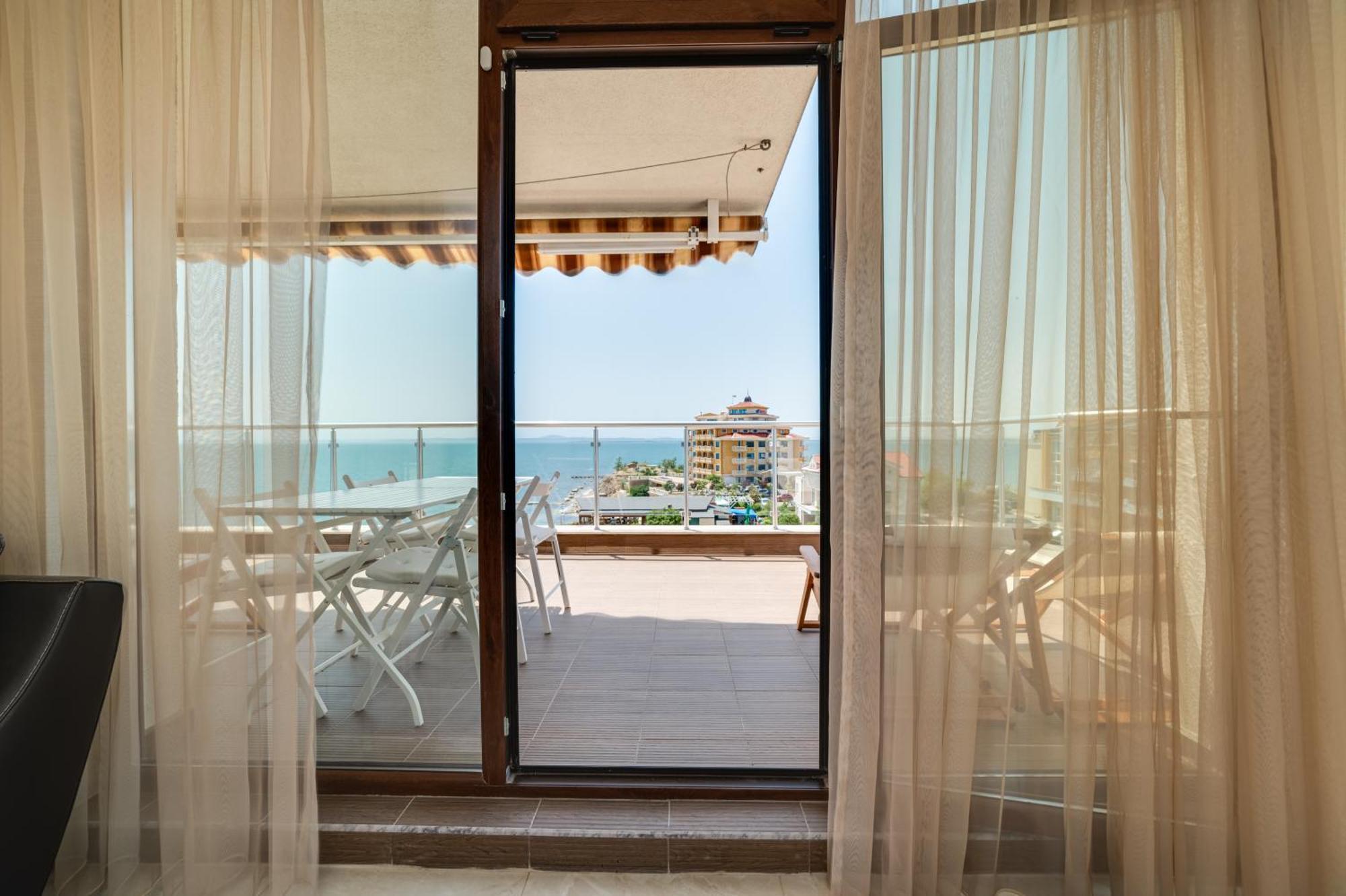 Apartcomplex Golden Bay Ravda Buitenkant foto